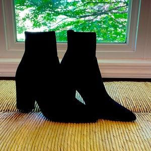 These are worn once.  Perfect condition.  Black suede and stretch.